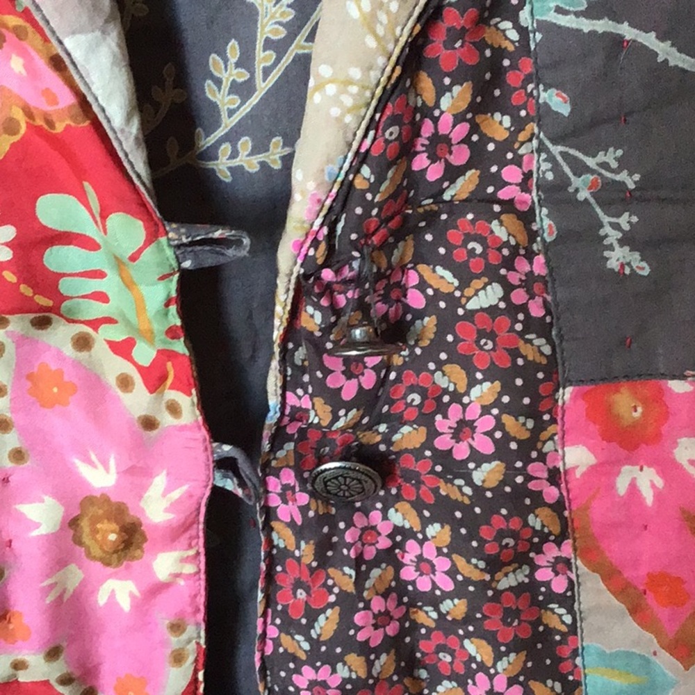 Blazer - Picture 4 of 4